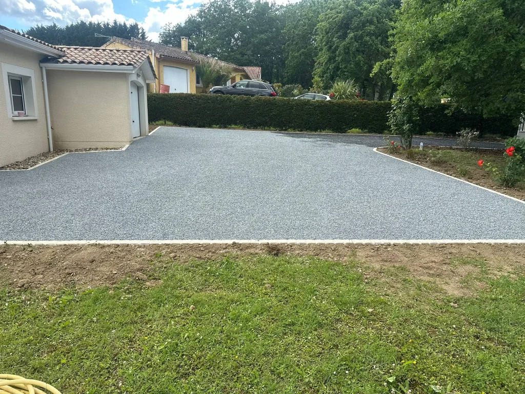 Cours en alvéoles à gravillons NCS Travaux Publics
