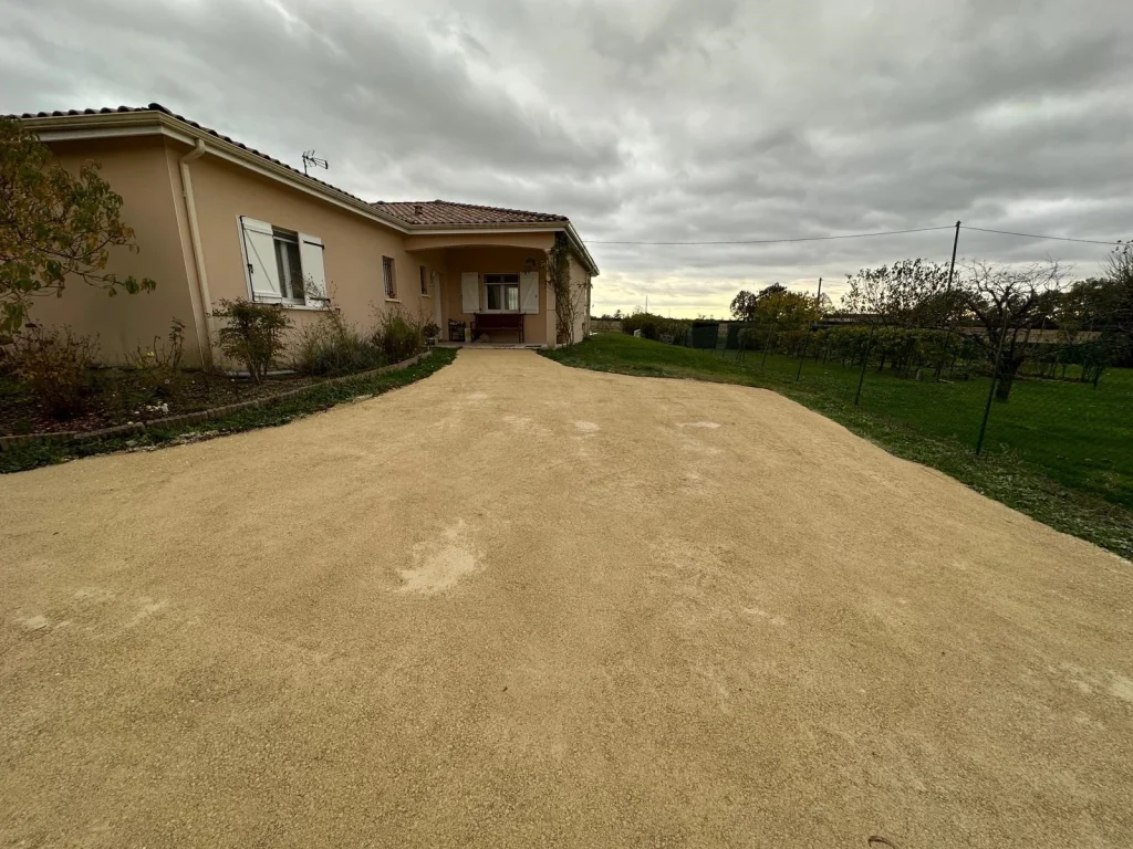 Empierrement construction allée parking ou route NCS Travaux Publics